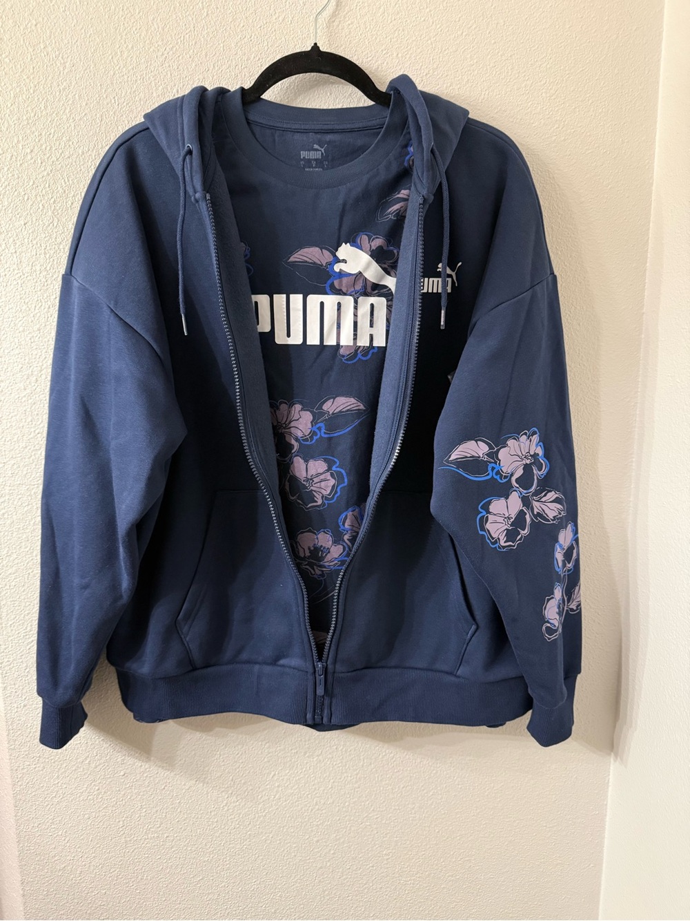Puma Essentials 3PC Set Floral Vibes Jogger in Navy, Size Large, NWOT - Picture 6 of 11